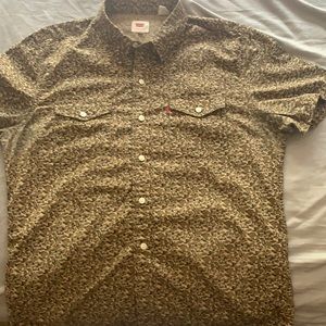 Levi’s desert camo shortsleeved button up